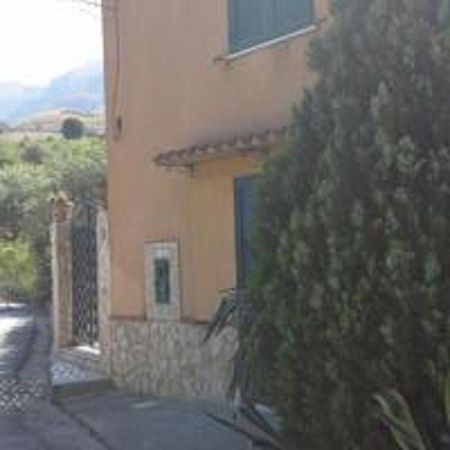 Вилла Oasi Delle Madonie Scillato  Экстерьер фото